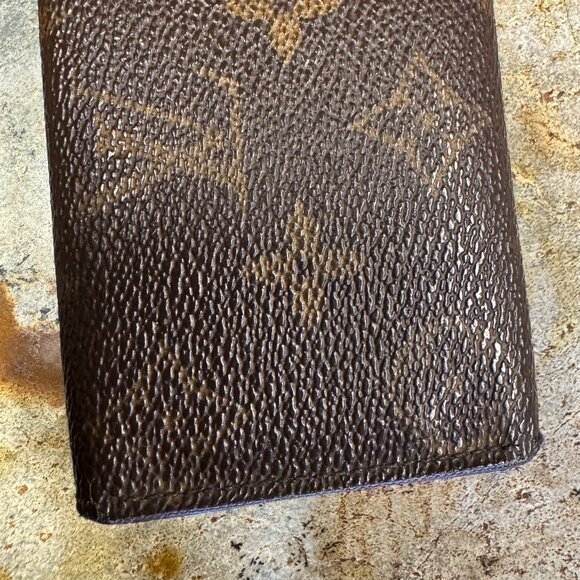 Louis Vuitton 6 Key Holder (Monogram) - Picture 3 of 10